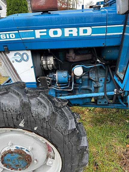Ford 4610 3 of 15