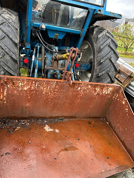 Ford 4610 8 of 15