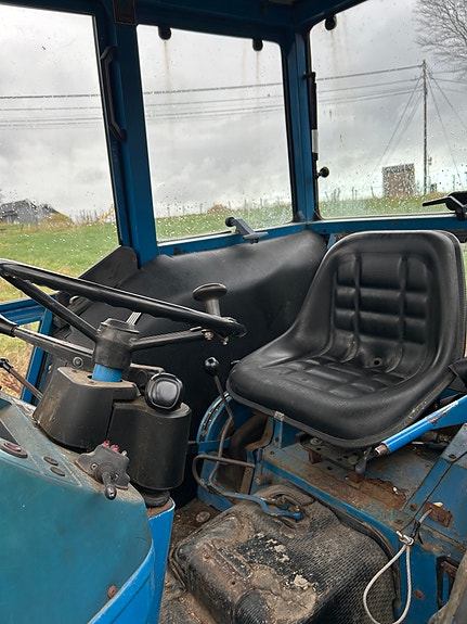 Ford 4610 10 of 15