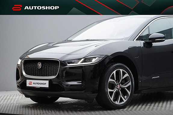 Jaguar I-PACE 12 of 30