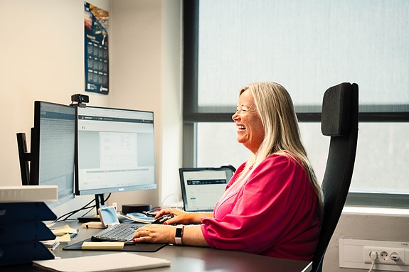 Hyggelige kolleger på alle kontor!