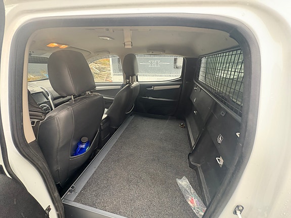 Isuzu D-max 12 of 14