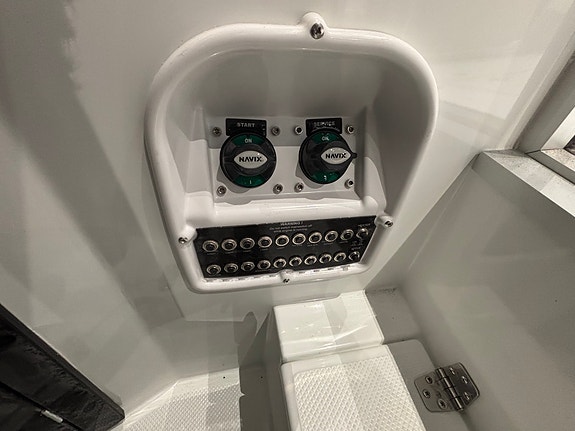 AMT 215 Pilothouse med 150 hk Yamaha. SOMMERKAMPANJE - SPAR 230.000 kr! 18 of 22
