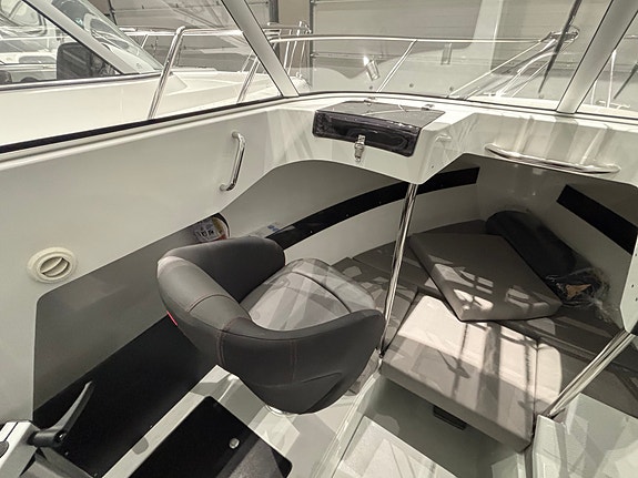 AMT 215 Pilothouse med 150 hk Yamaha. SOMMERKAMPANJE - SPAR 230.000 kr! 15 of 22