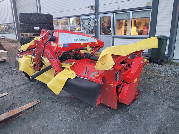 Demokjørt frontslåmaskin AF351ED