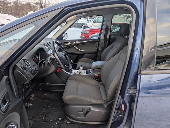 Ford S-MAX 9 of 24