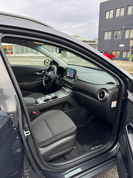 Hyundai Kona 9 of 13