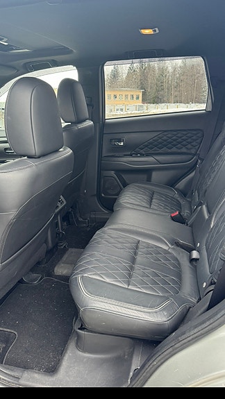 Mitsubishi Outlander 13 of 16
