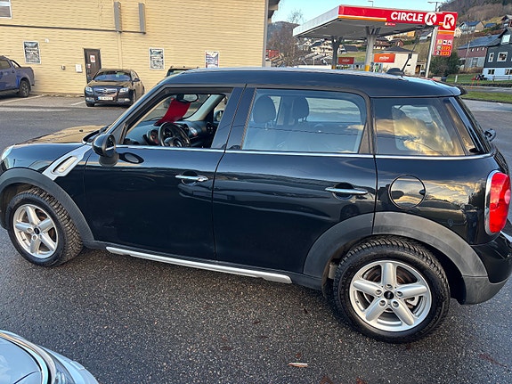 MINI Cooper 5 of 5