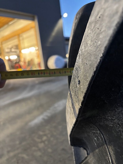 Trelleborg TM800,  650/65R38 - 540/65R28 Svarte felger Valtra T-serie etc