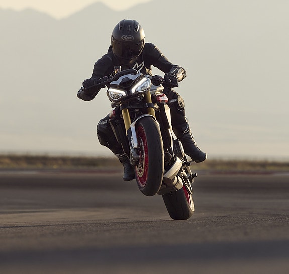 Triumph Street Triple 765 RX - Nyhet 2026 2 of 12