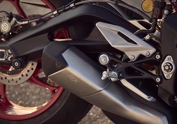 Triumph Street Triple 765 RX - Nyhet 2026 7 of 12