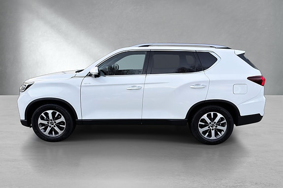 KGM Rexton 3 of 30