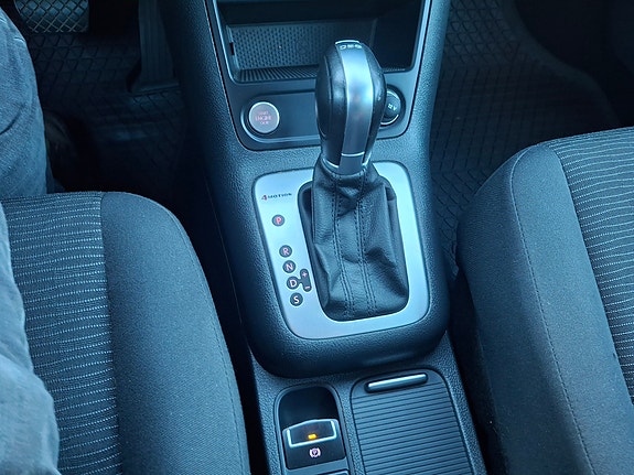 Volkswagen Tiguan 16 of 30