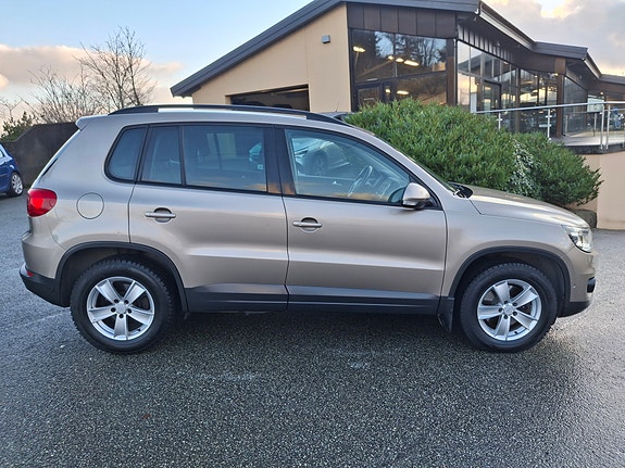 Volkswagen Tiguan 4 of 30
