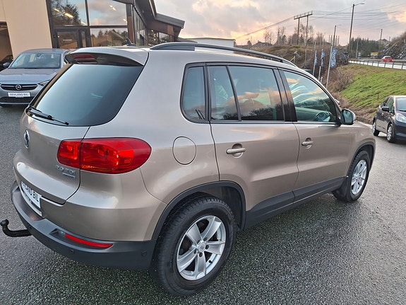 Volkswagen Tiguan 5 of 30