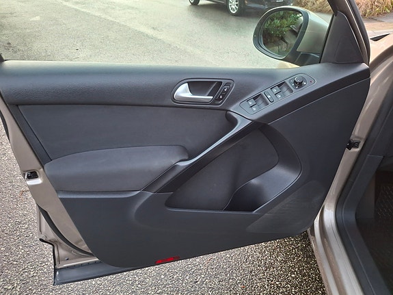 Volkswagen Tiguan 11 of 30