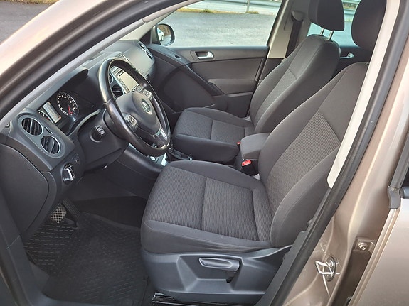 Volkswagen Tiguan 9 of 30