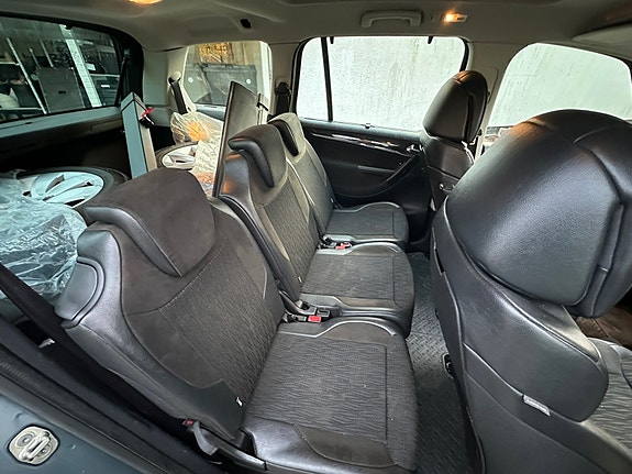 Citroen Grand C4 Picasso 9 of 14