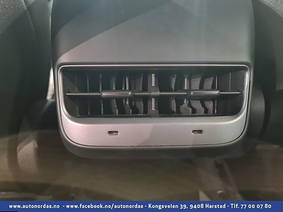  Usb-c uttak i baksetet