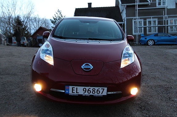 Nissan Leaf 7 of 24