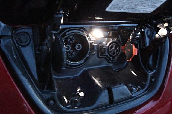 Nissan Leaf 22 of 24