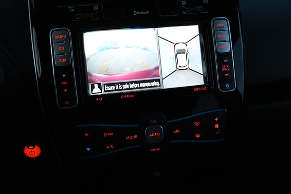 Nissan Leaf 13 of 24