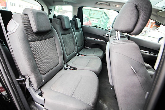 Peugeot 5008 17 of 30