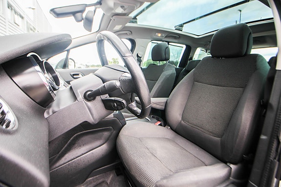 Peugeot 5008 12 of 30