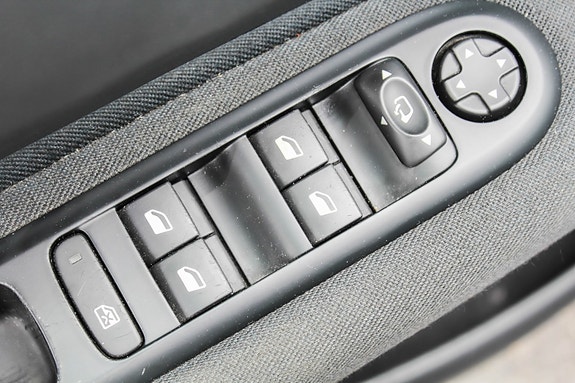 Peugeot 5008 23 of 30