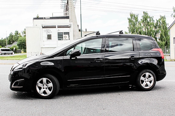 Peugeot 5008 2 of 30
