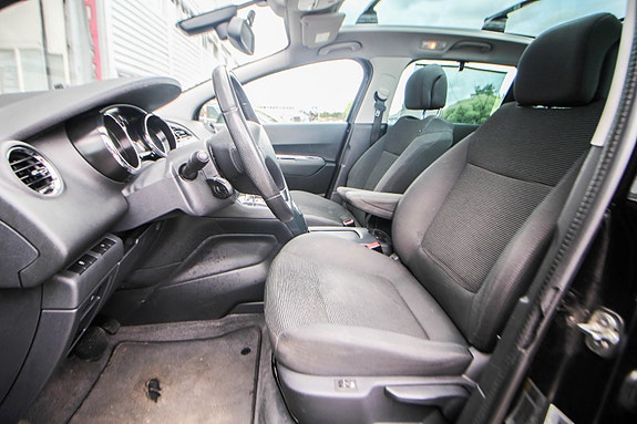 Peugeot 5008 11 of 30