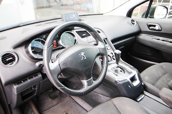 Peugeot 5008 16 of 30