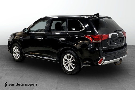 Mitsubishi Outlander 3 of 5