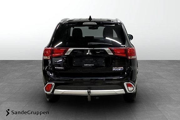Mitsubishi Outlander 4 of 5