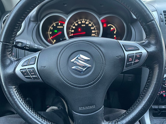 Suzuki Grand Vitara 17 of 27