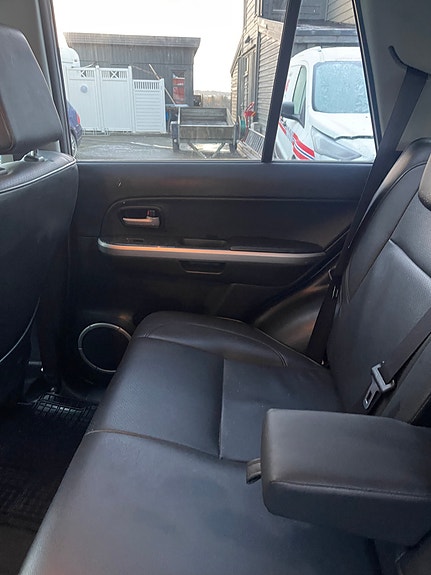 Suzuki Grand Vitara 11 of 27