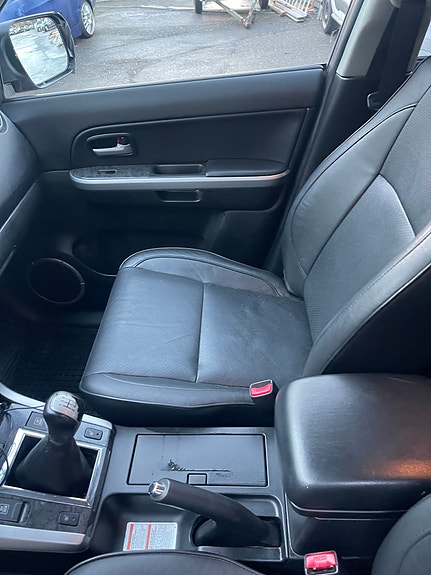 Suzuki Grand Vitara 16 of 27