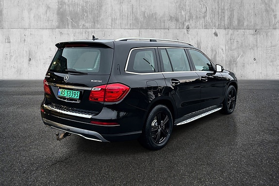 Mercedes-Benz GL350 5 of 5
