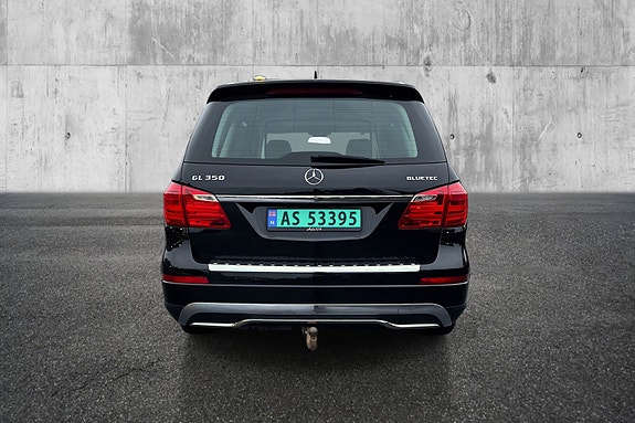 Mercedes-Benz GL350 4 of 5