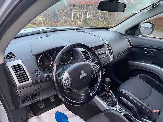 Mitsubishi Outlander 8 of 19
