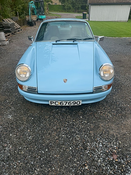 Porsche 911 3 of 5