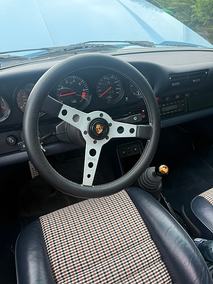 Porsche 911 9 of 21