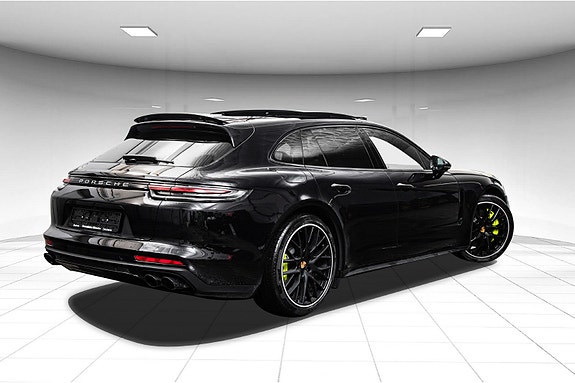 Porsche Panamera 2 of 5