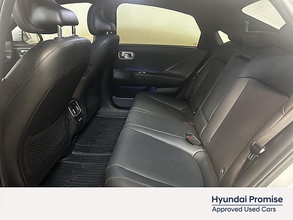 Hyundai Ioniq 6 11 of 19