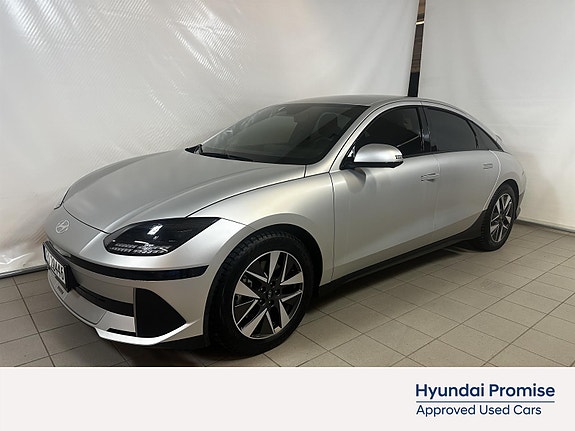 Hyundai Ioniq 6 2 of 19