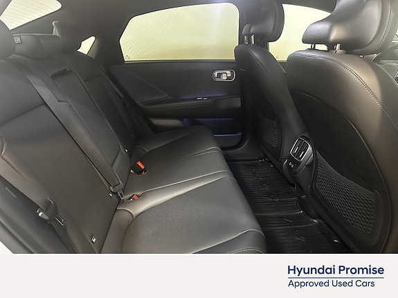 Hyundai Ioniq 6 17 of 19