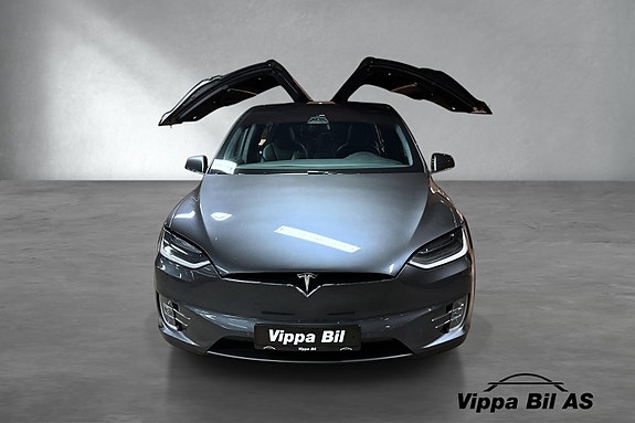 Tesla Model X 7 of 30