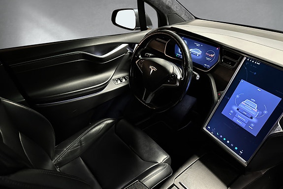 Tesla Model X 8 of 30