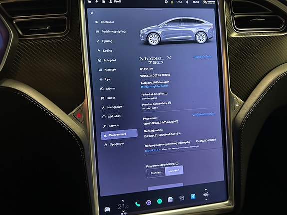 Tesla Model X 23 of 30